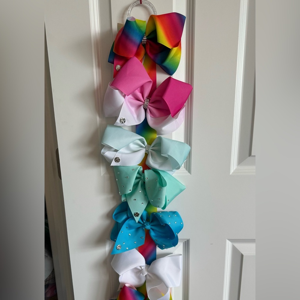 Jojo Siwa Hair Bows!! (6 Bows + FREE Bow Holder)